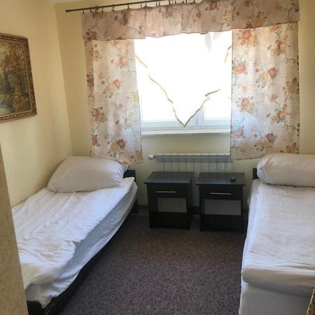 Pokoje Przy Lotnisku Appartement Lesznowola  Buitenkant foto